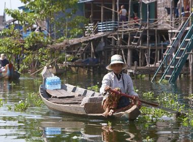 villaggi galleggianti sul lago tonle sap in cambogia